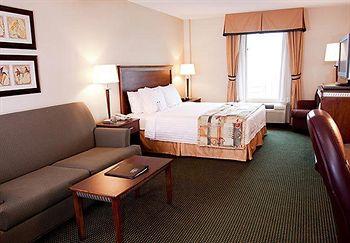 Fairfield & By Marriott Toronto Airport Mississauga