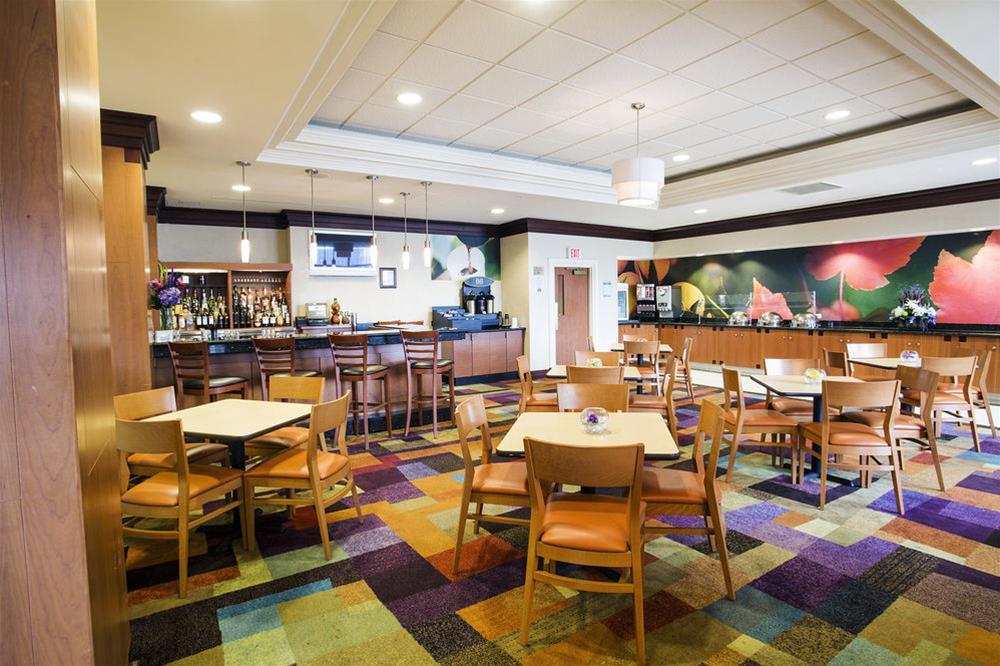 Fairfield & By Marriott Toronto Airport 3*