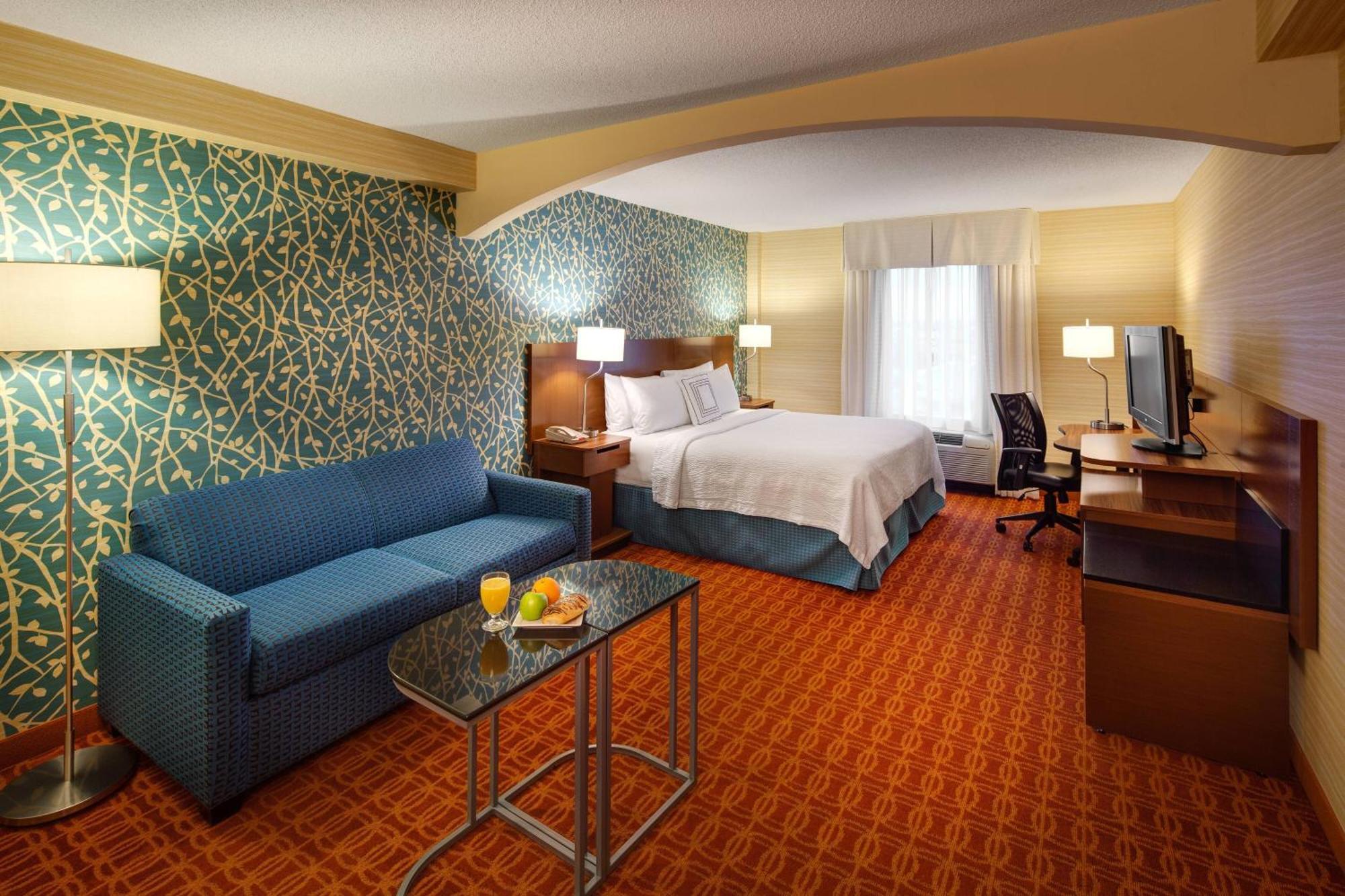 Fairfield & By Marriott Toronto Airport Hotel