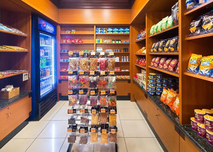 Fairfield Inn & Suites By Marriott Toronto Airport