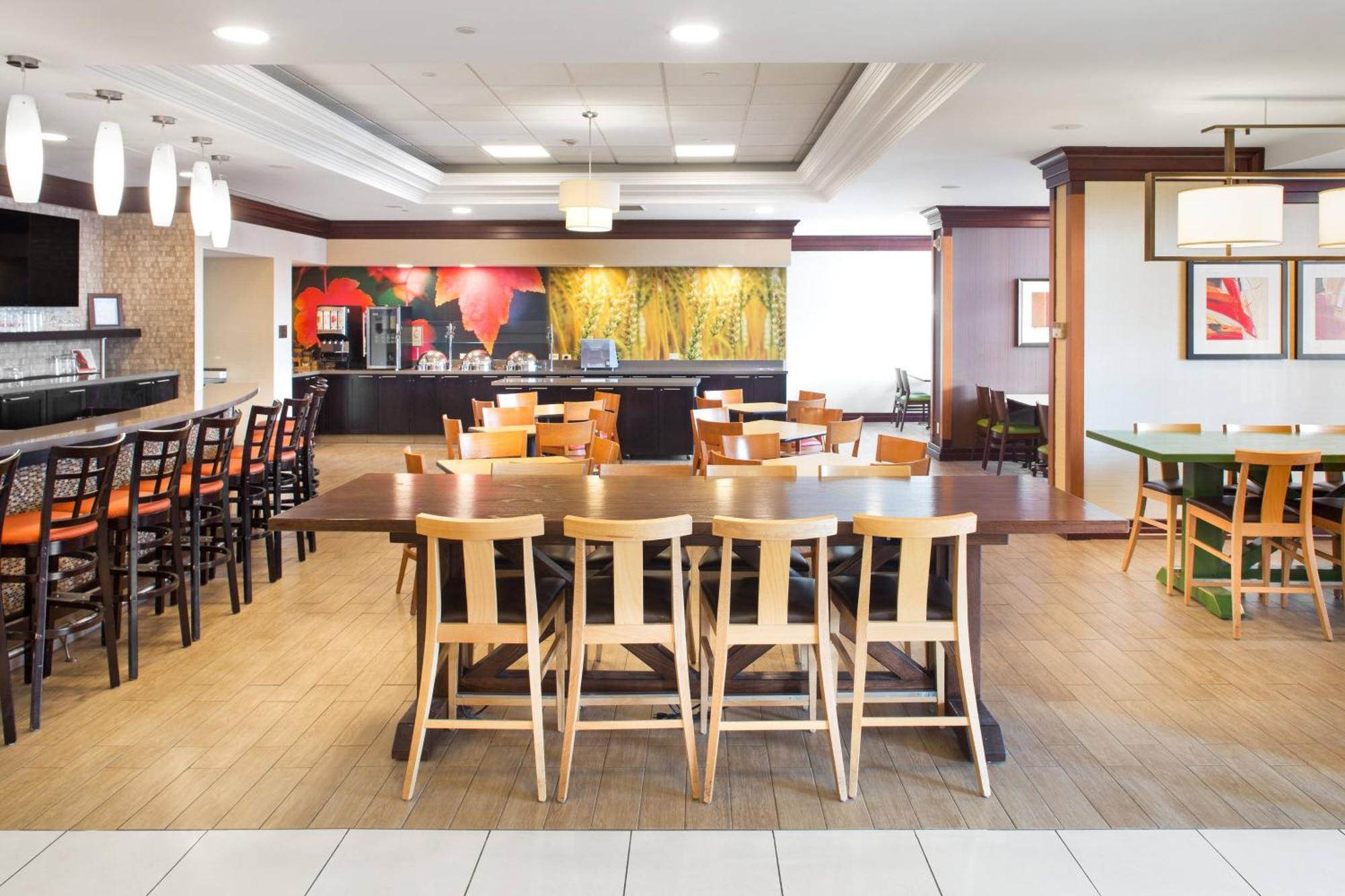Fairfield & By Marriott Toronto Airport Mississauga