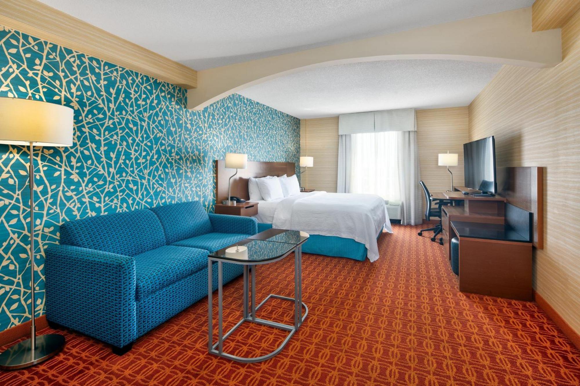 Fairfield & By Marriott Toronto Airport 3*